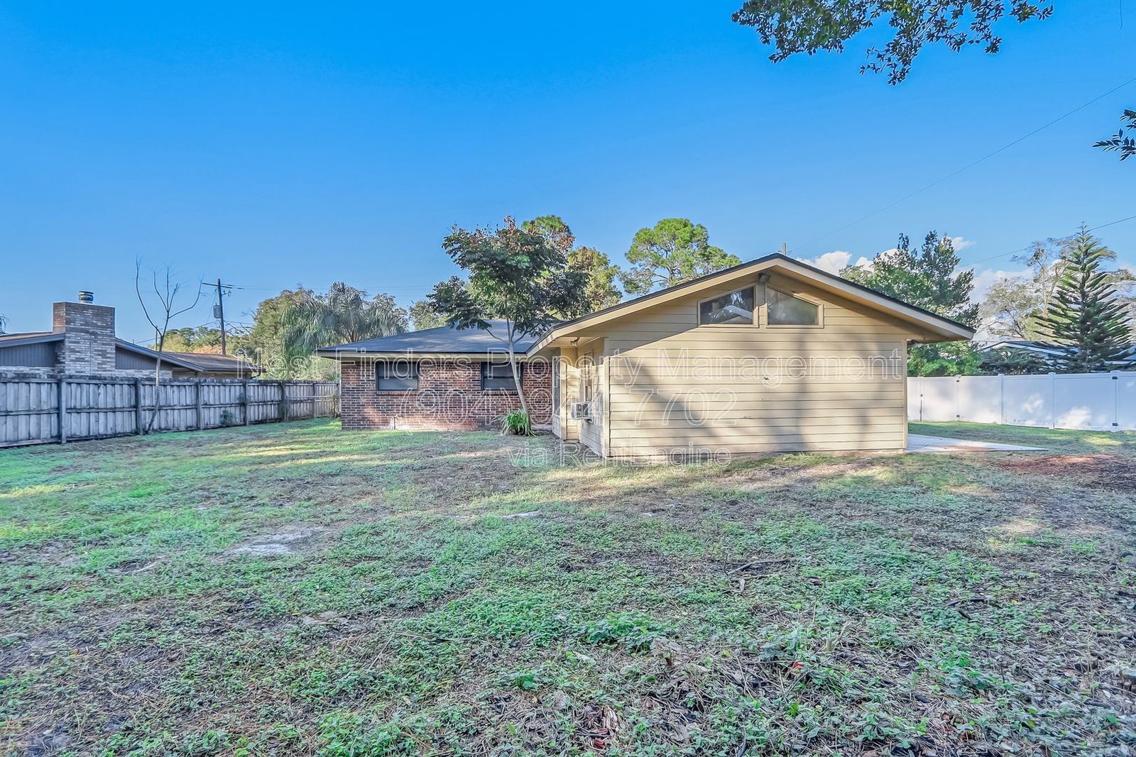 Beautiful 3 bedroom, 2 bathroom home in the heart of Mandarin! property image