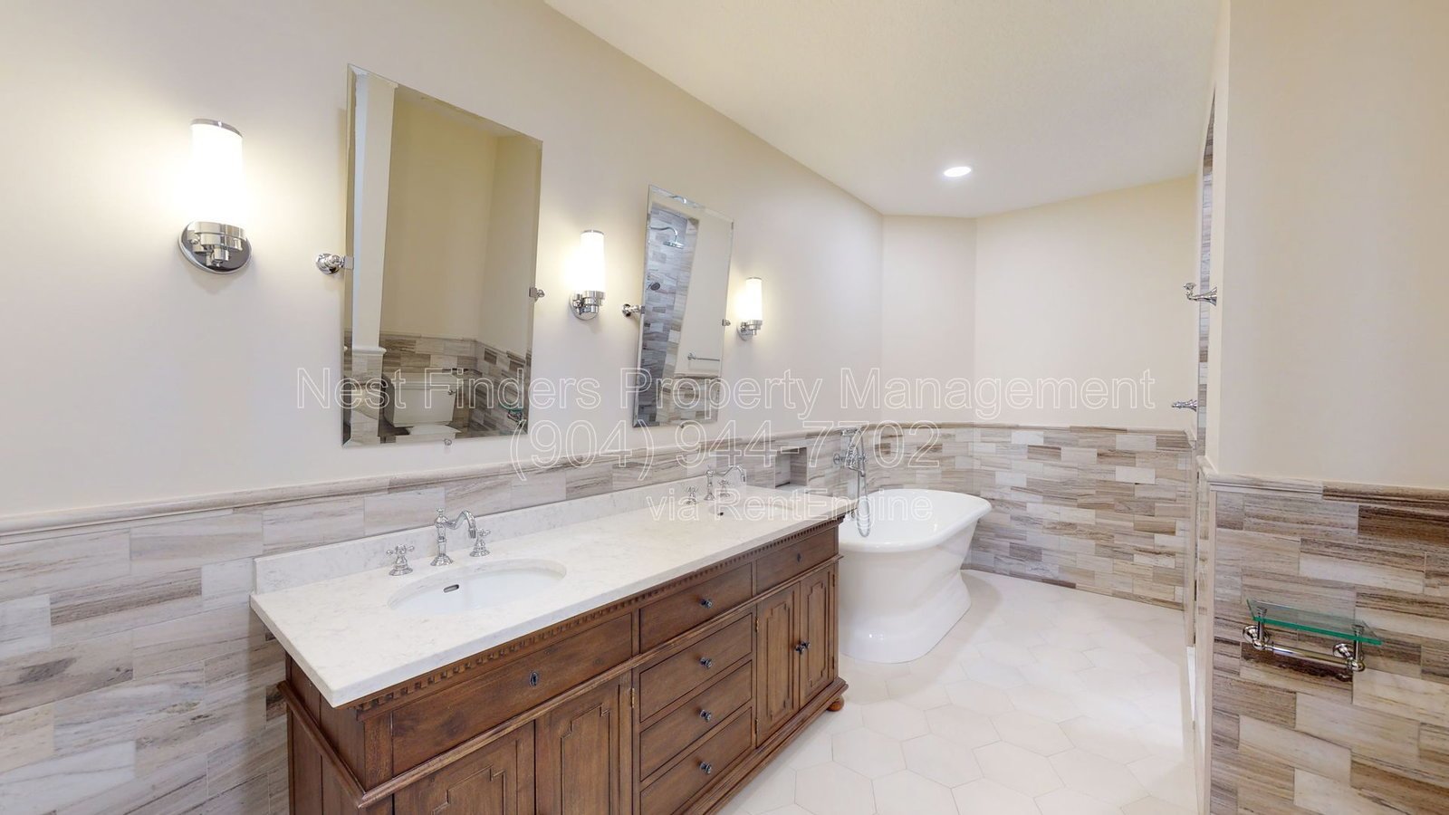 Spectacular 31st floor condo for rent at The Peninsula! property image