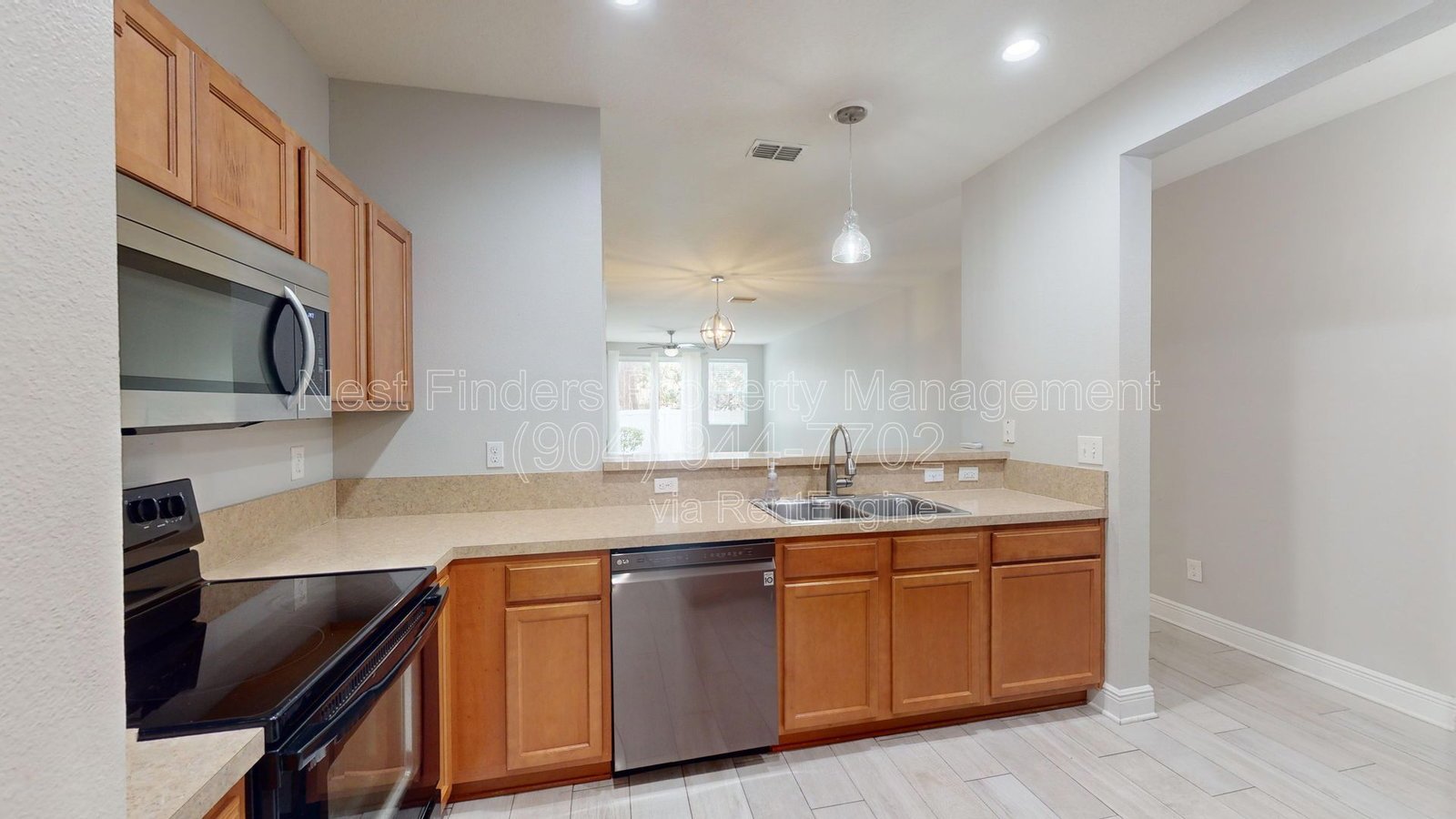 Spacious and well-maintained 3-bedroom, 2.5-bathroom townhome for rent property image