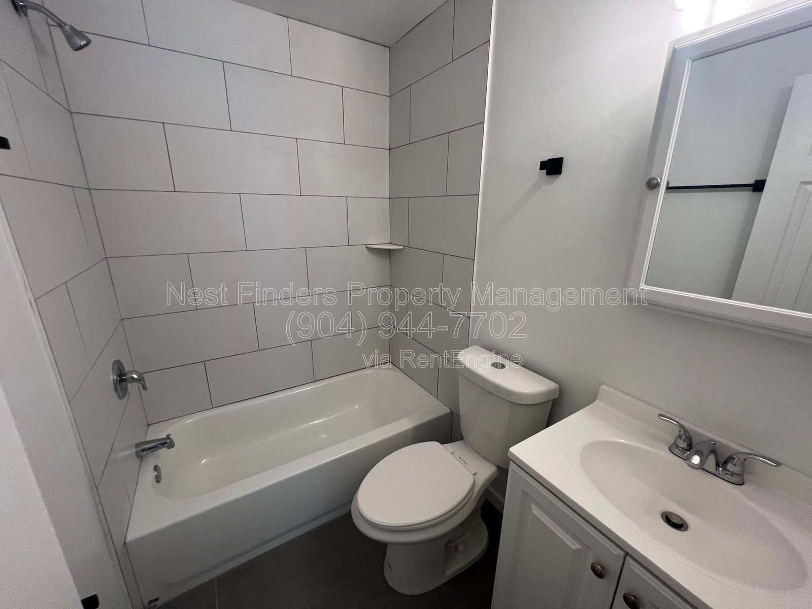 Cute duplex available! property image