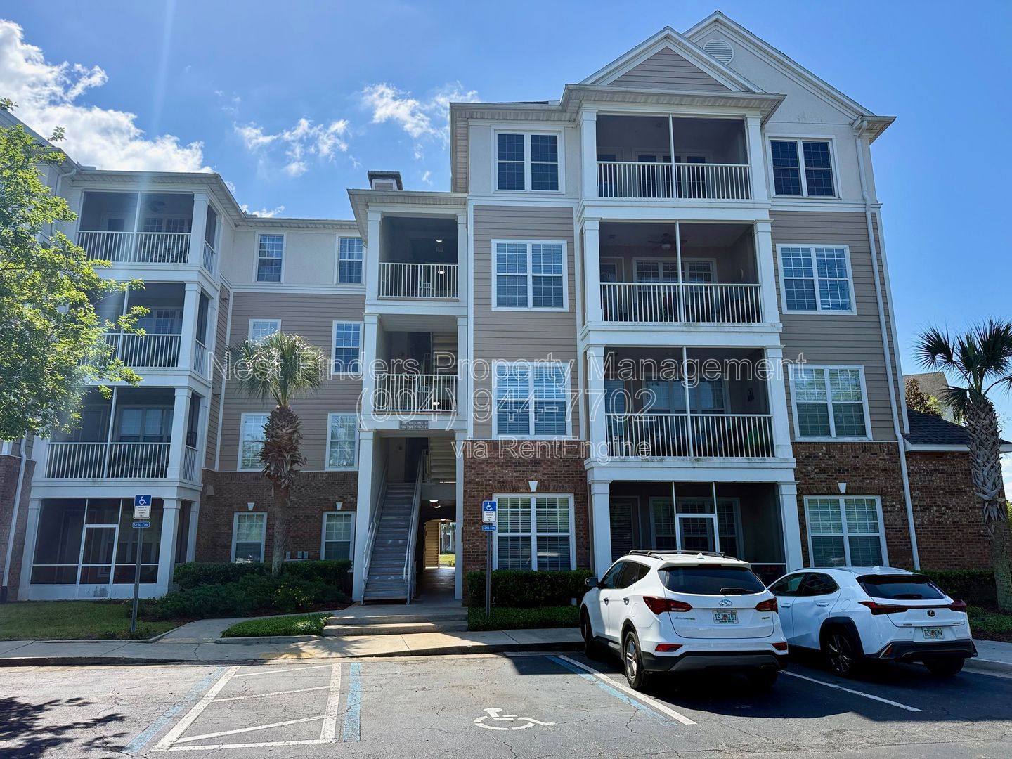 Beautiful 2-bedroom, 2-bathroom condo located in the highly desirable Campfield community. property image