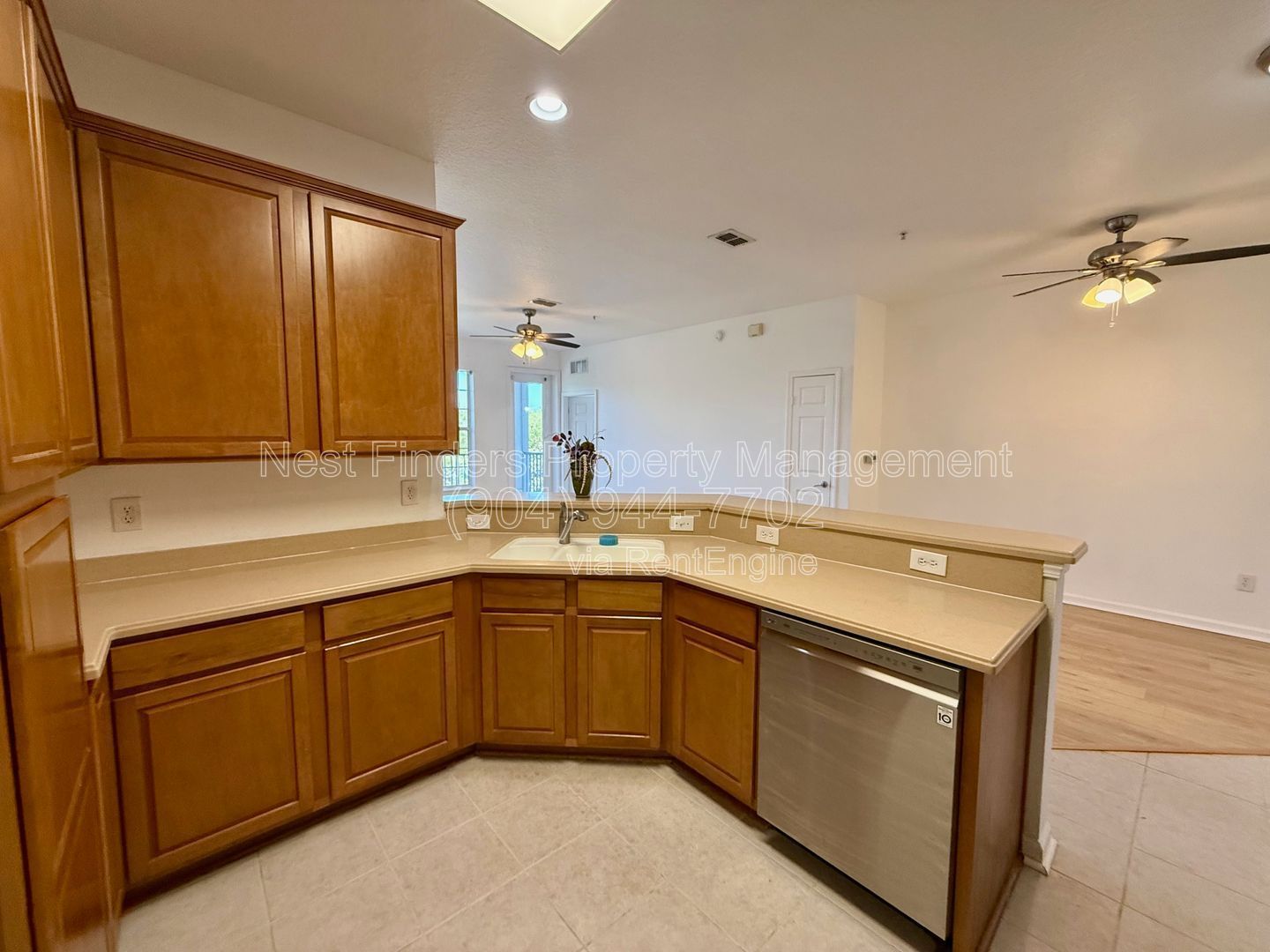 Beautiful 2-bedroom, 2-bathroom condo located in the highly desirable Campfield community. property image