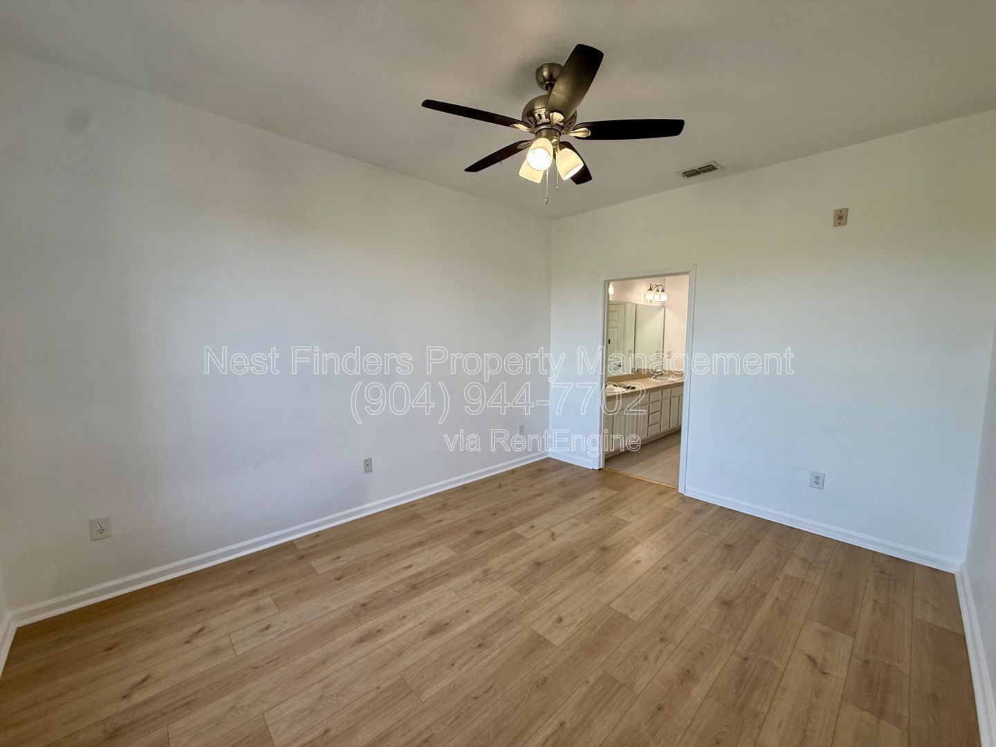 Beautiful 2-bedroom, 2-bathroom condo located in the highly desirable Campfield community. property image