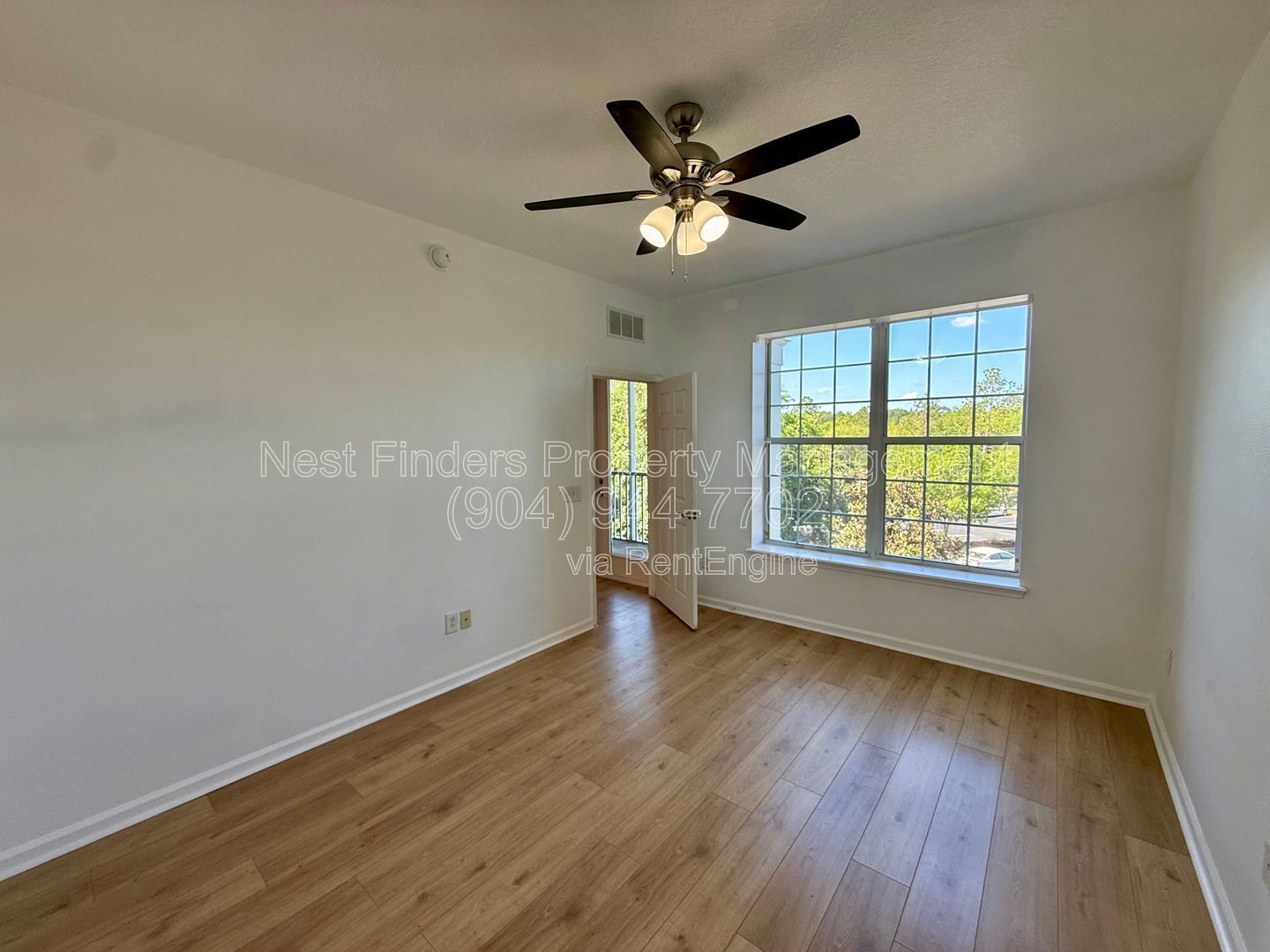 Beautiful 2-bedroom, 2-bathroom condo located in the highly desirable Campfield community. property image