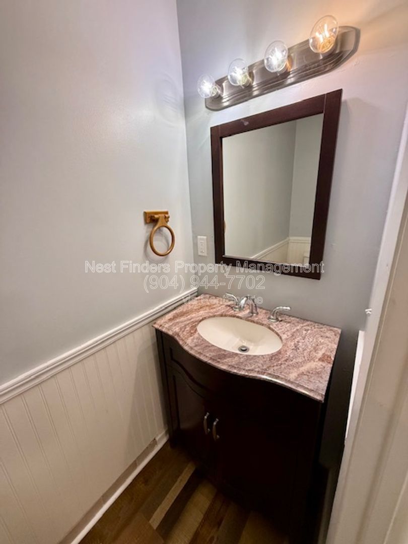 Nice 2-bedroom, 1.5-bathroom townhome for rent in Shadow Wood, offering over 1,100 square feet of living space property image