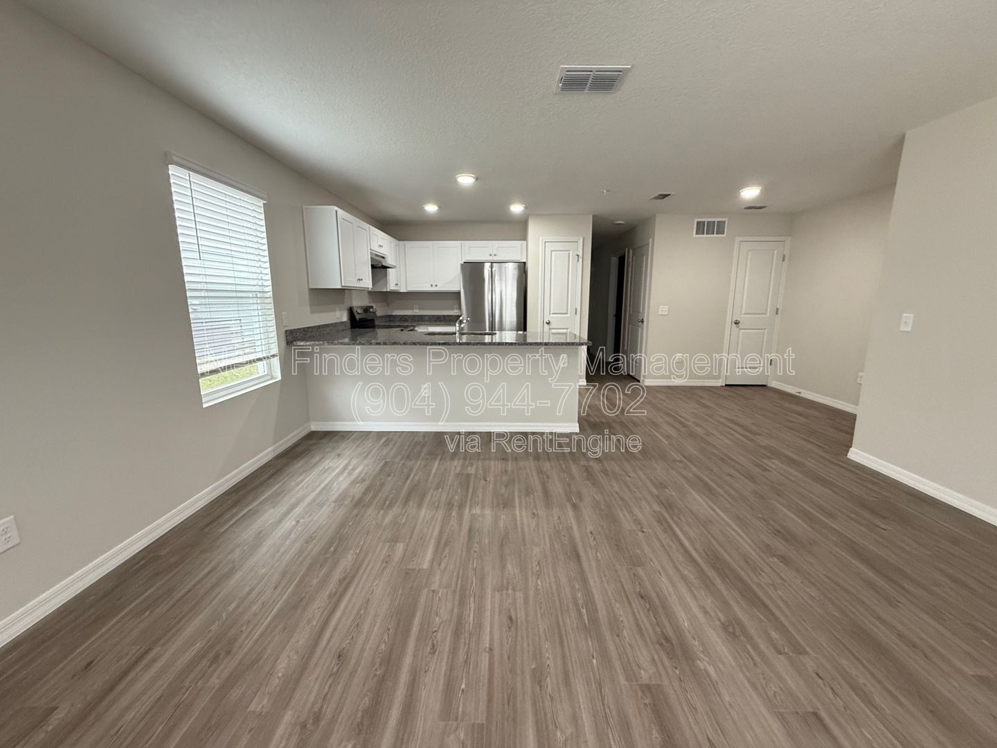 Brand New Condo for Rent in the Heart of Mandarin! property image