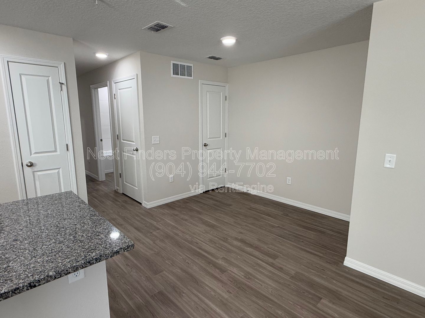 Brand New Condo for Rent in the Heart of Mandarin! property image