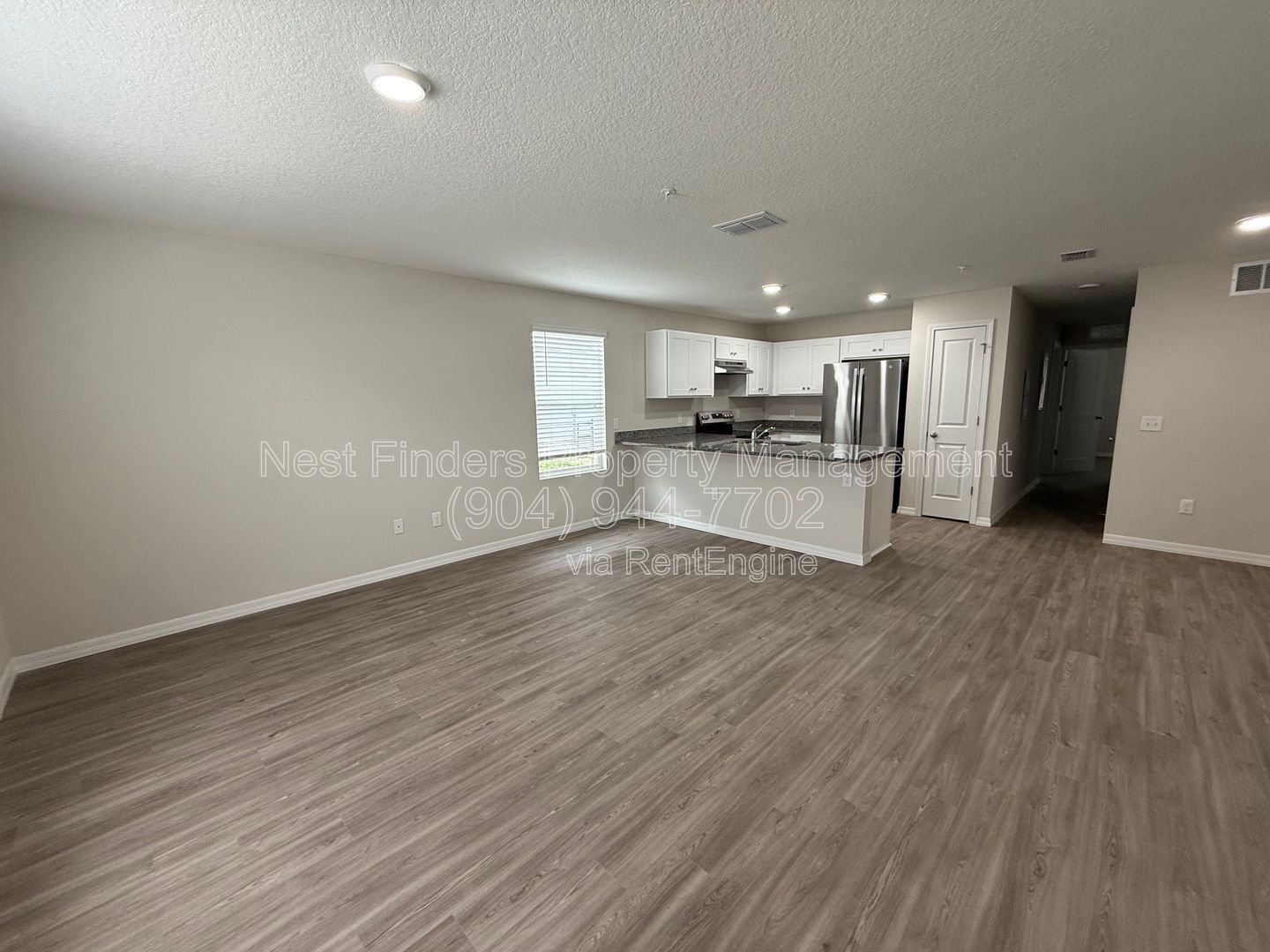 Brand New Condo for Rent in the Heart of Mandarin! property image