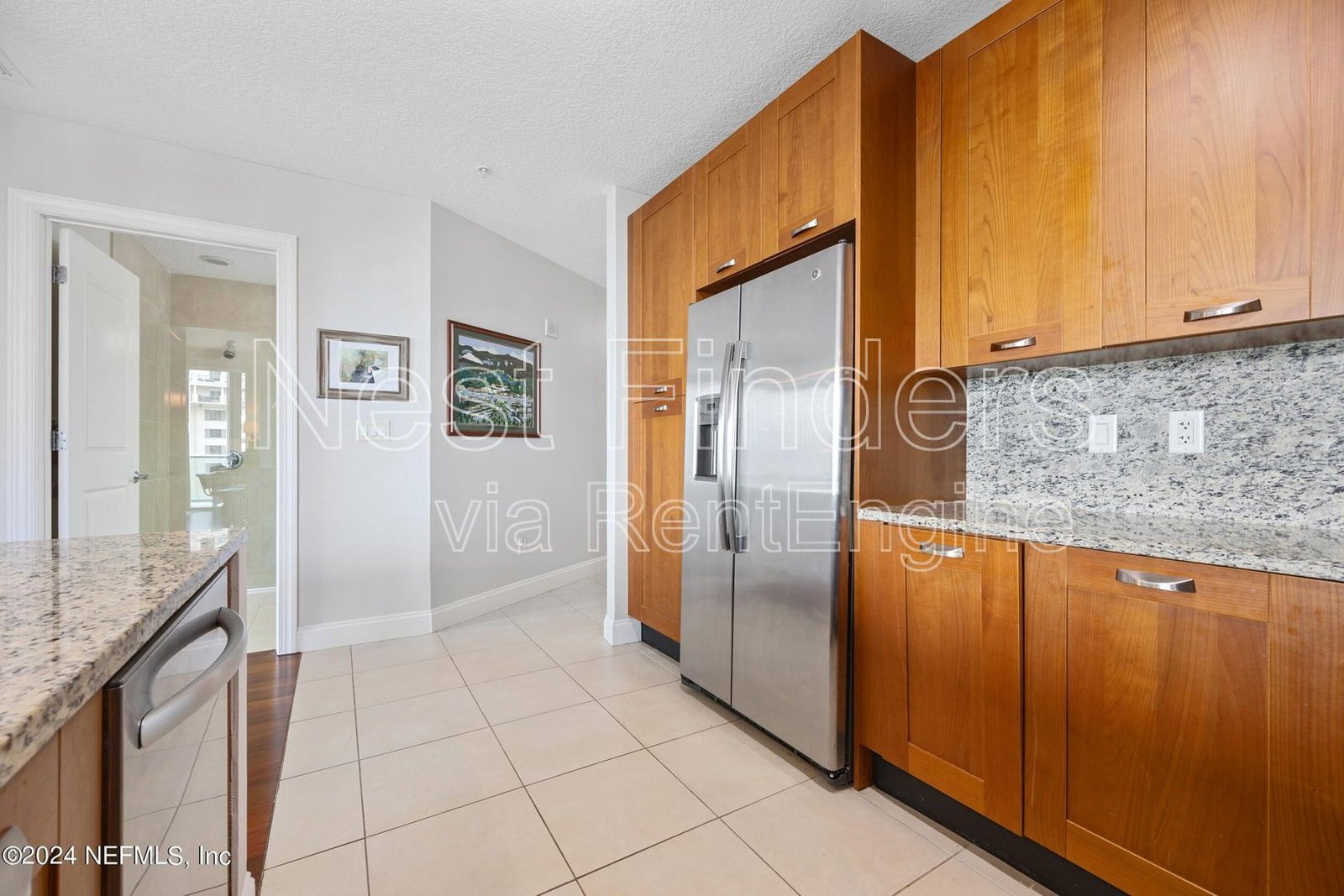 Stunning condo for rent at The Peninsula! property image