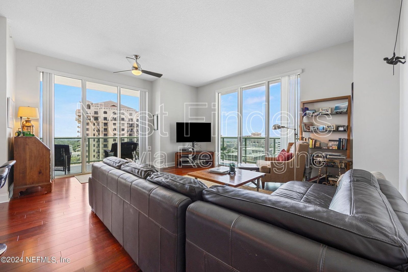 Stunning condo for rent at The Peninsula! property image