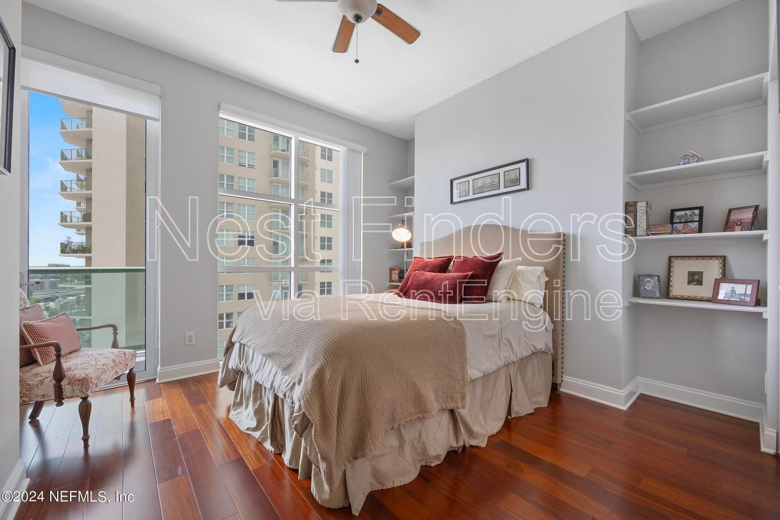 Stunning condo for rent at The Peninsula! property image