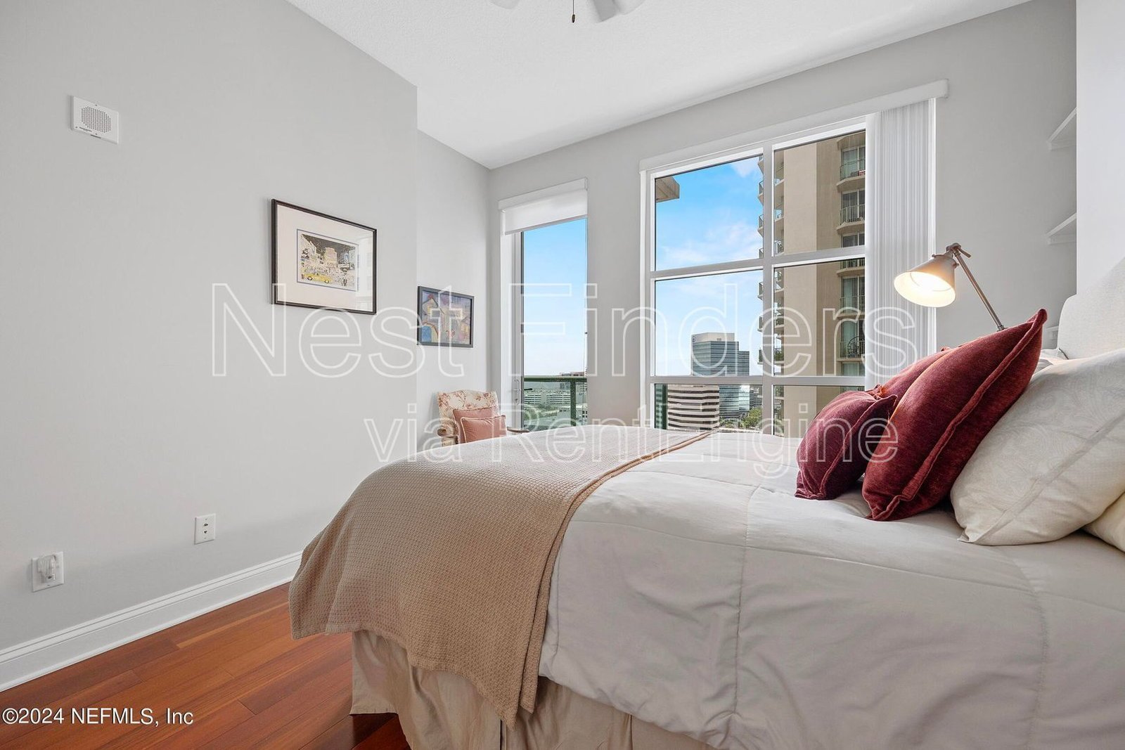 Stunning condo for rent at The Peninsula! property image