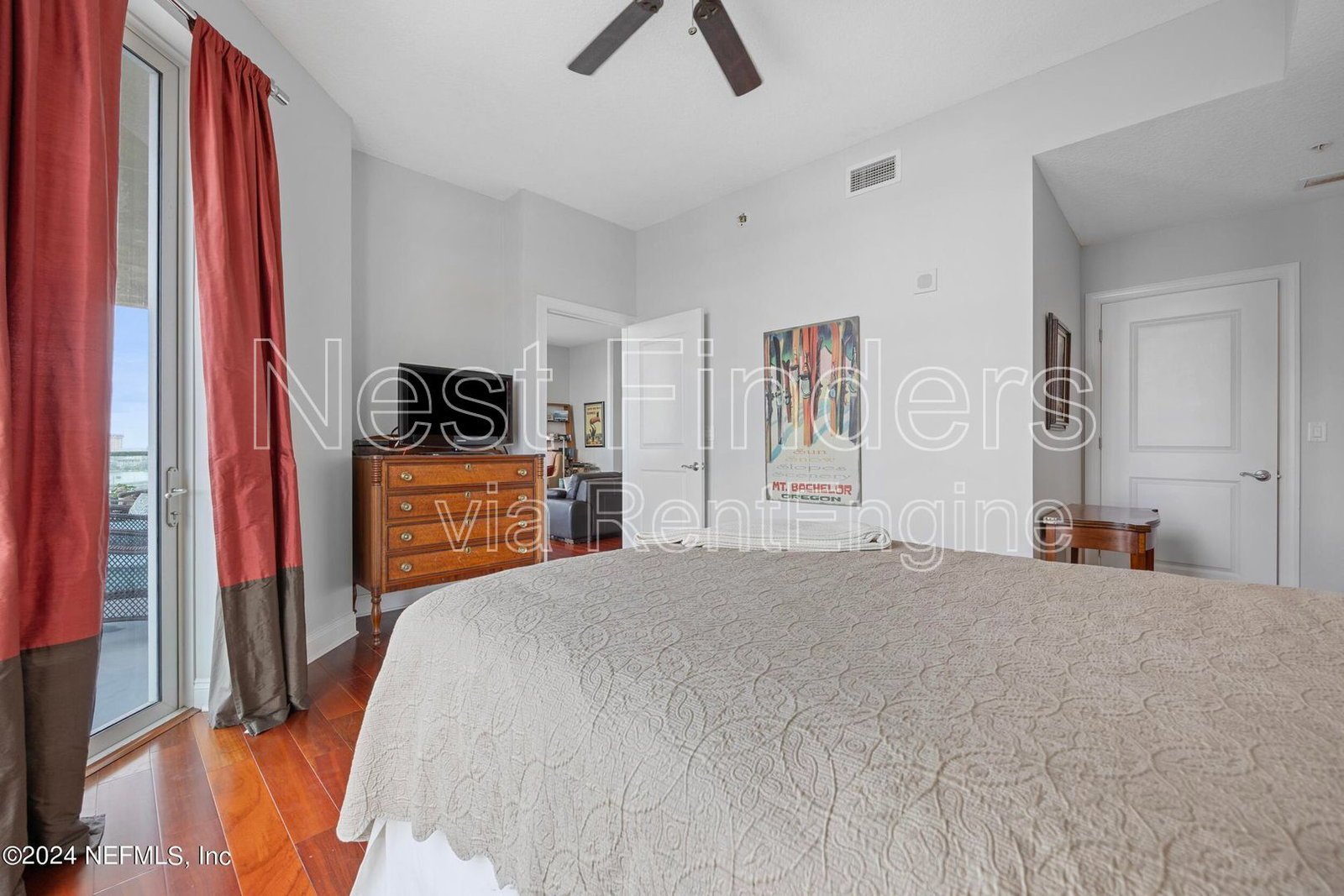 Stunning condo for rent at The Peninsula! property image