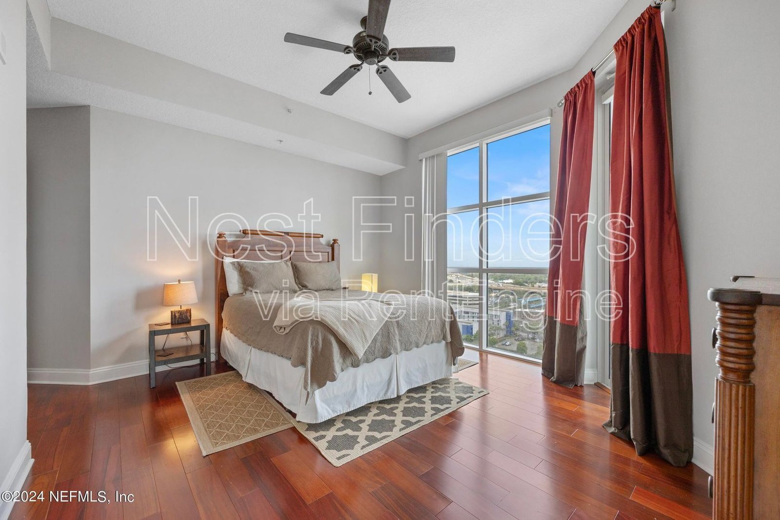 Stunning condo for rent at The Peninsula! property image
