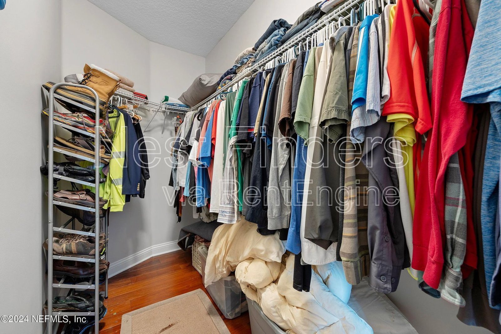 Stunning condo for rent at The Peninsula! property image