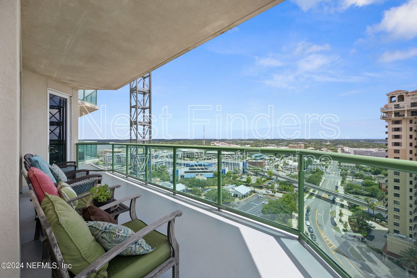 Stunning condo for rent at The Peninsula! property image