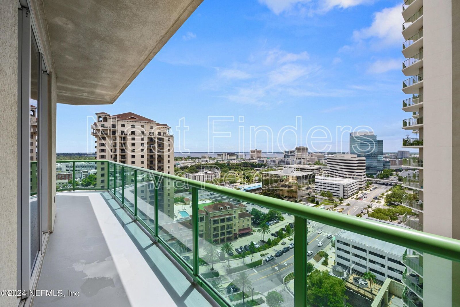 Stunning condo for rent at The Peninsula! property image