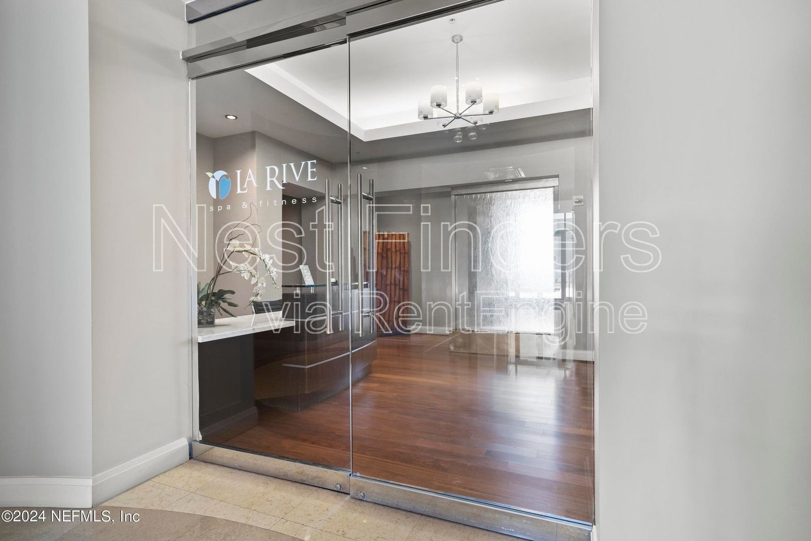 Stunning condo for rent at The Peninsula! property image