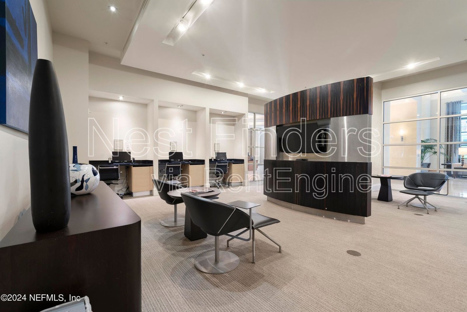 Stunning condo for rent at The Peninsula! property image