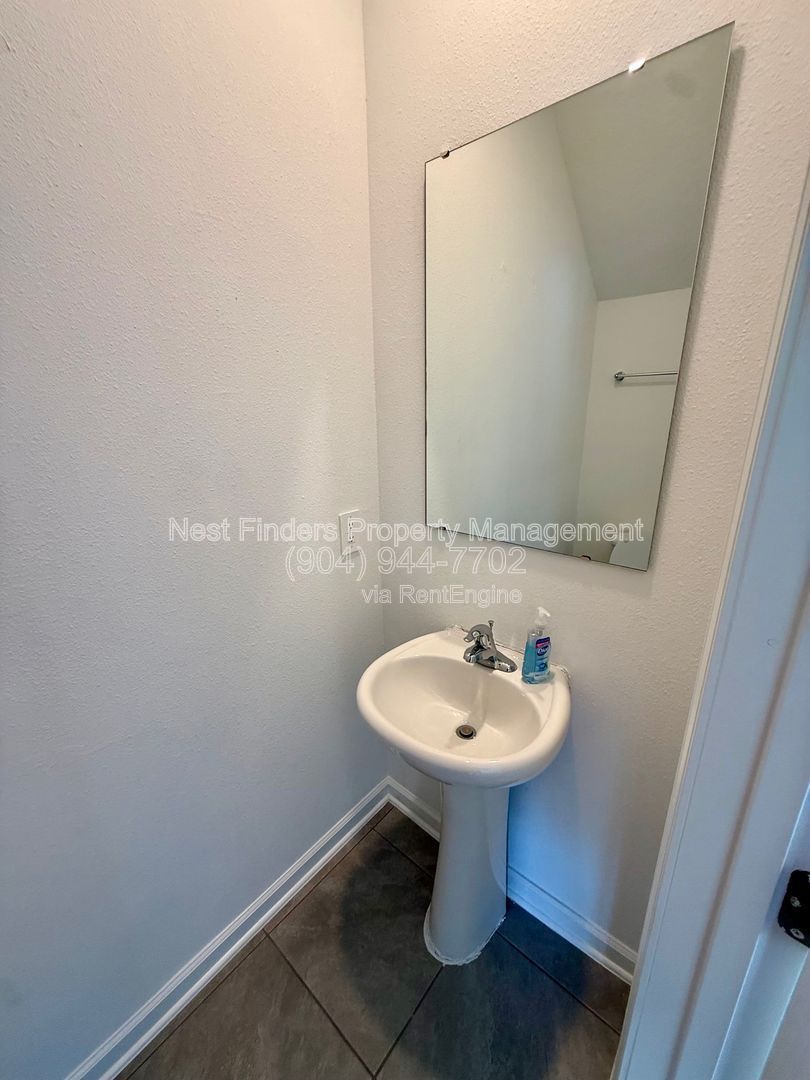 Beautiful Townhome in Stokes Landing – Just Minutes from Historic St. Augustine! property image