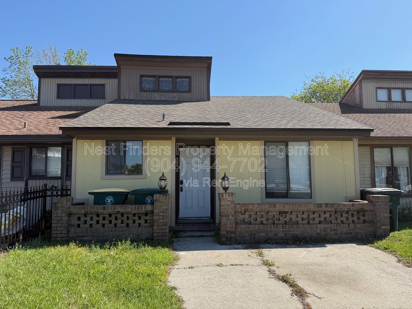 Charming 2-bedroom, 1-bath duplex offering just under 1,000 sq. ft. of comfortable living space. property image