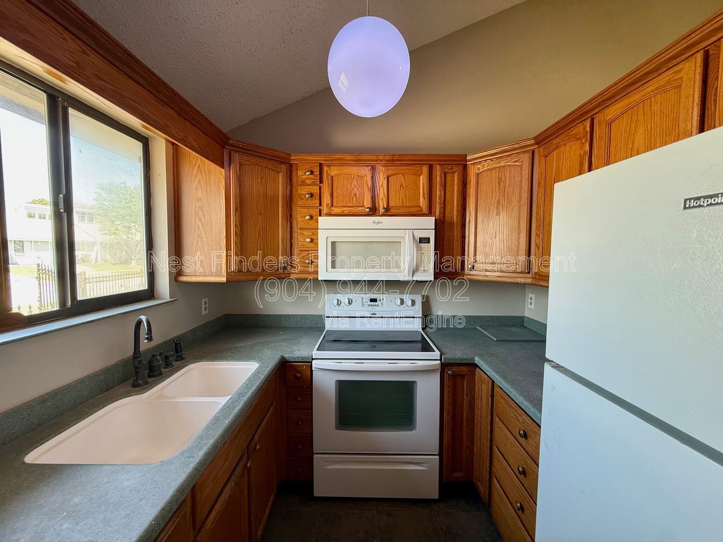 Charming 2-bedroom, 1-bath duplex offering just under 1,000 sq. ft. of comfortable living space. property image