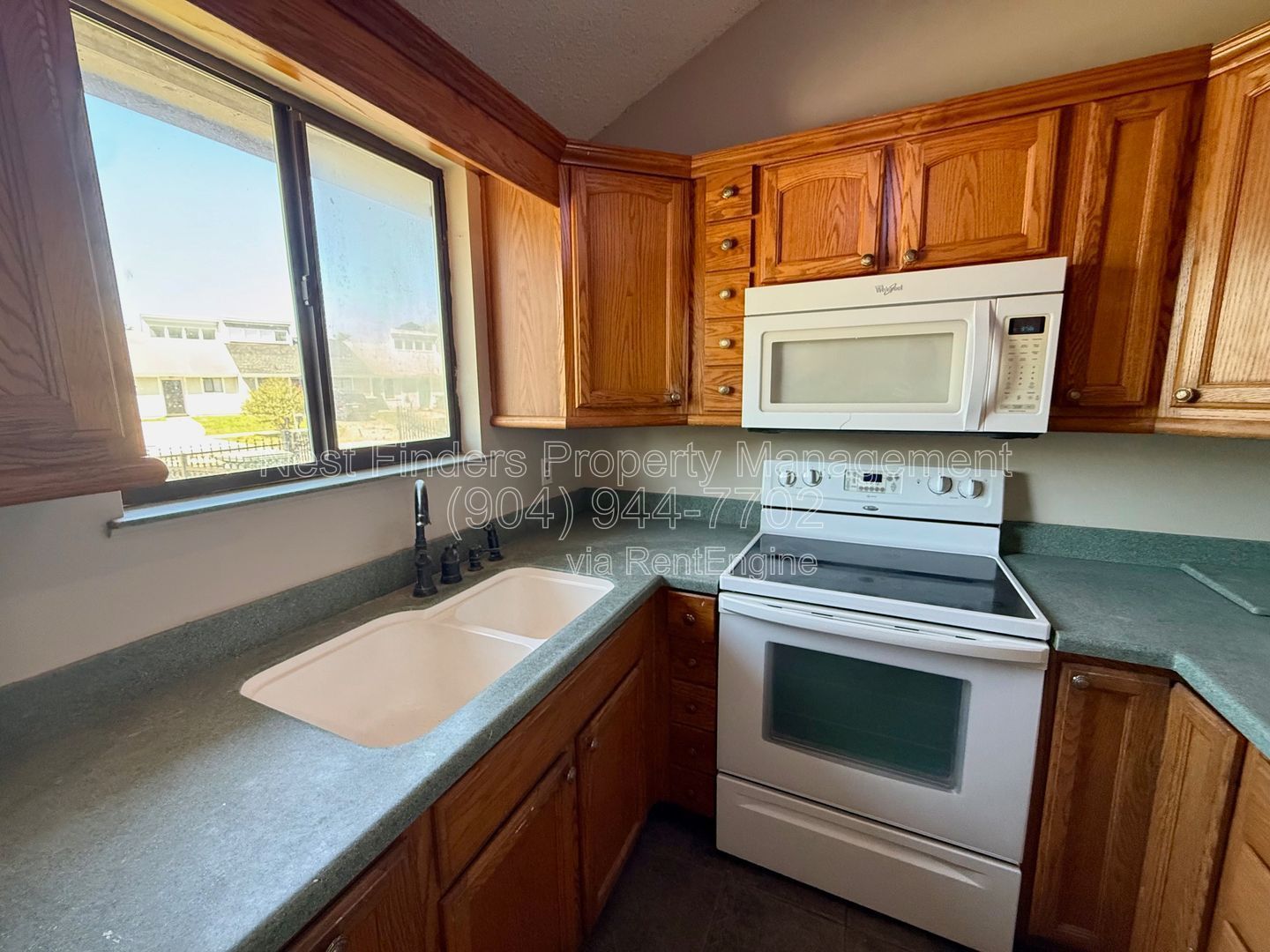 Charming 2-bedroom, 1-bath duplex offering just under 1,000 sq. ft. of comfortable living space. property image