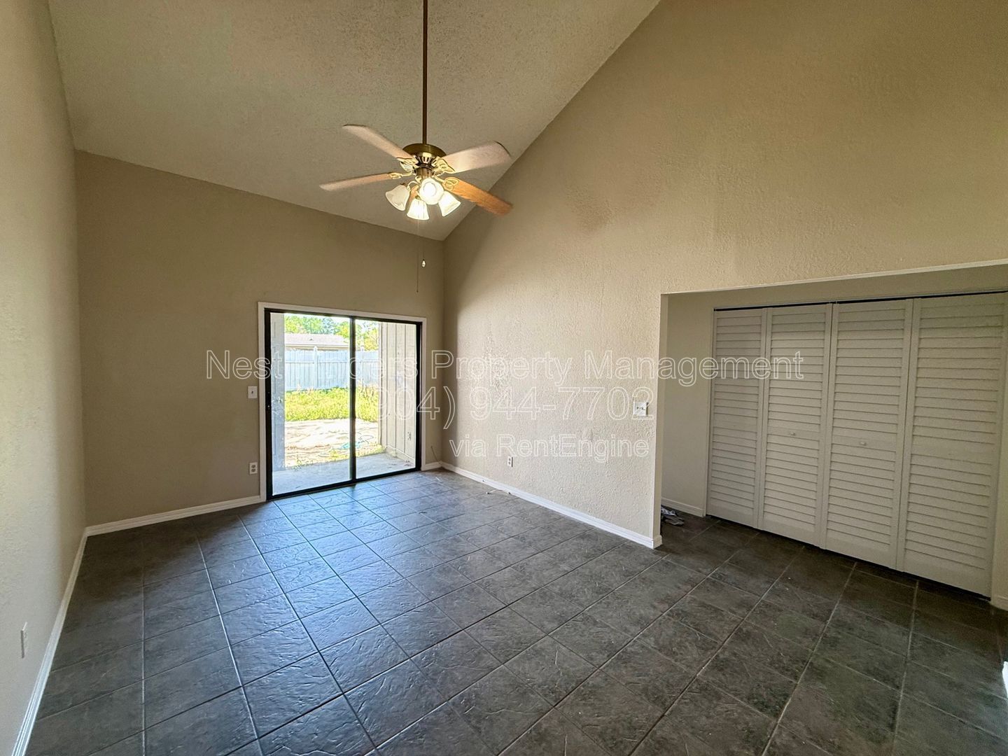 Charming 2-bedroom, 1-bath duplex offering just under 1,000 sq. ft. of comfortable living space. property image
