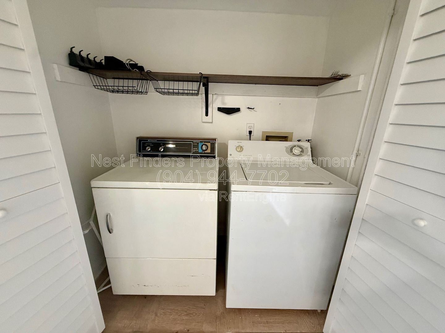 Charming 2-bedroom, 1-bath duplex offering just under 1,000 sq. ft. of comfortable living space. property image