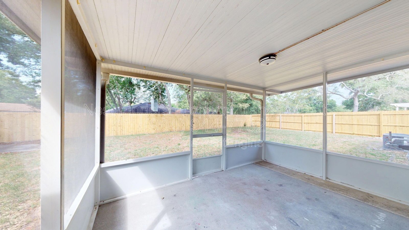 Conveniently located to town and Beaches property image