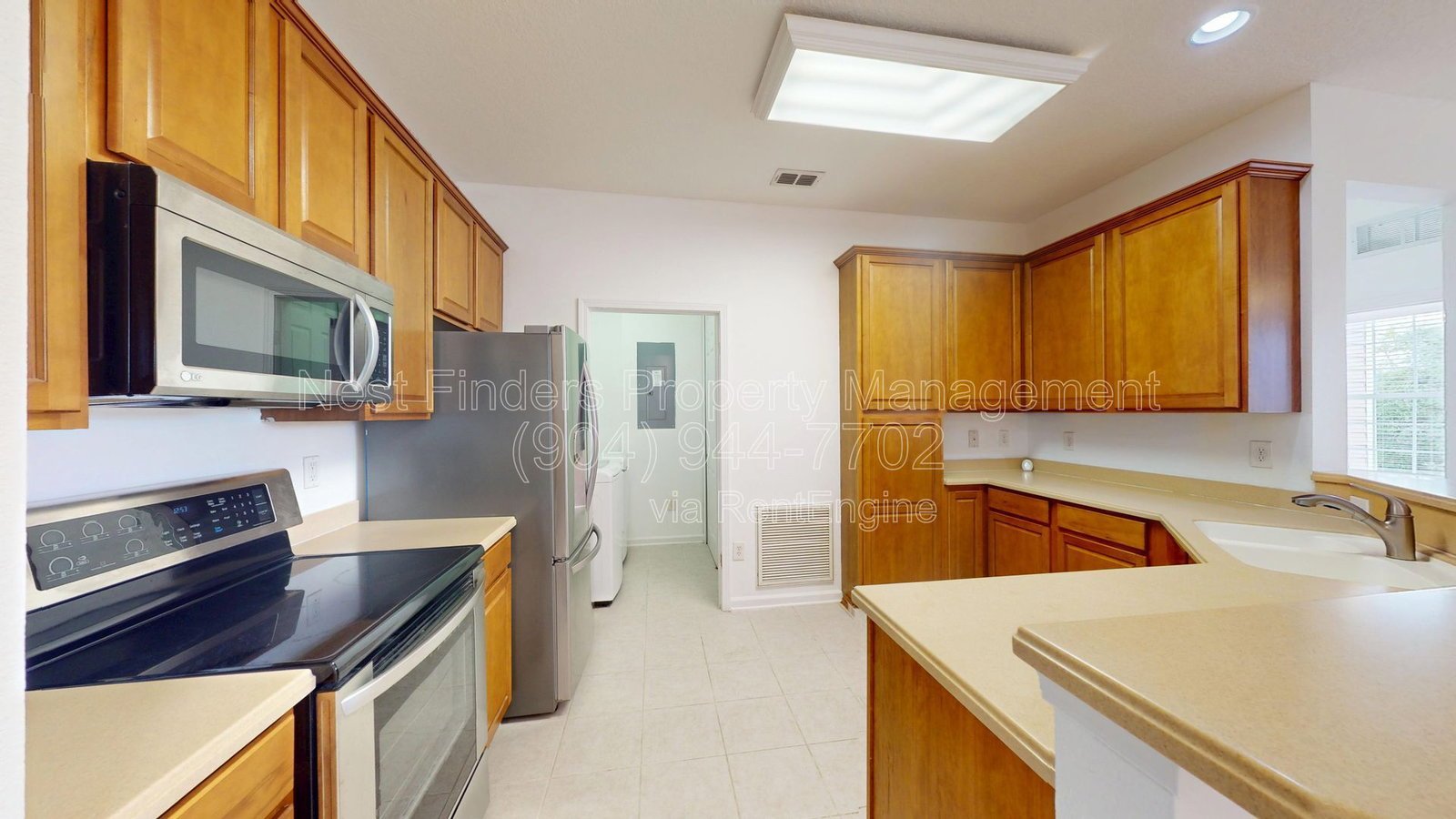 Beautiful 2-bedroom, 2-bathroom condo located in the highly desirable Campfield community. property image