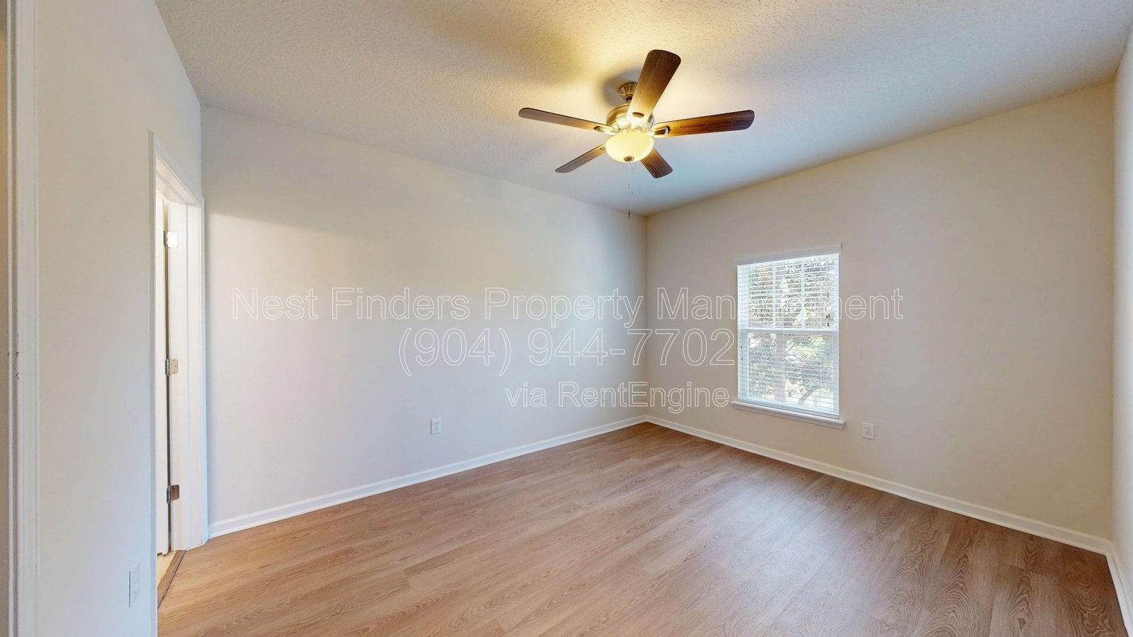 Beautiful and well-maintained condo with a gorgeous view is available now for immediate occupancy! property image