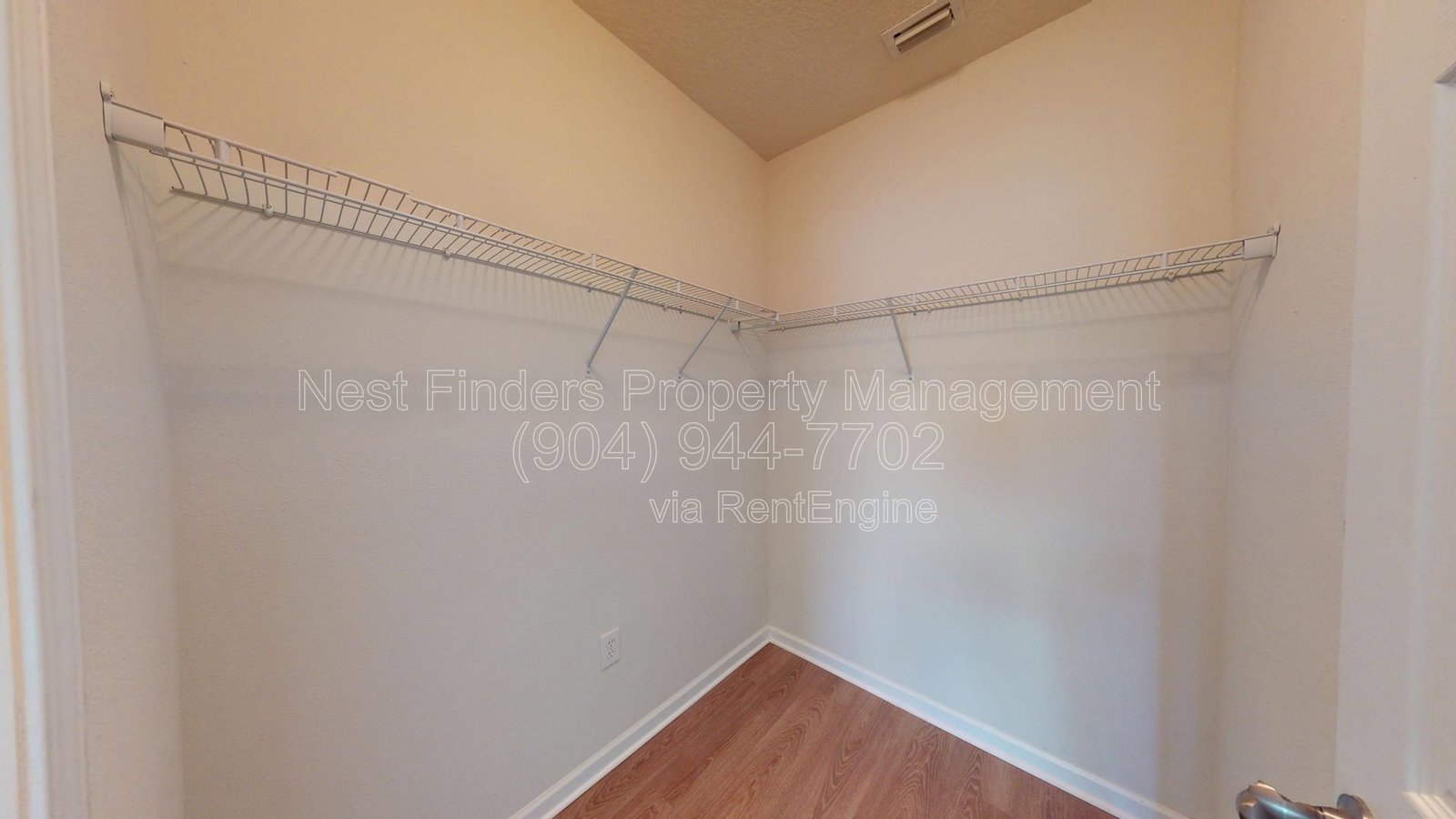 Beautiful and well-maintained condo with a gorgeous view is available now for immediate occupancy! property image