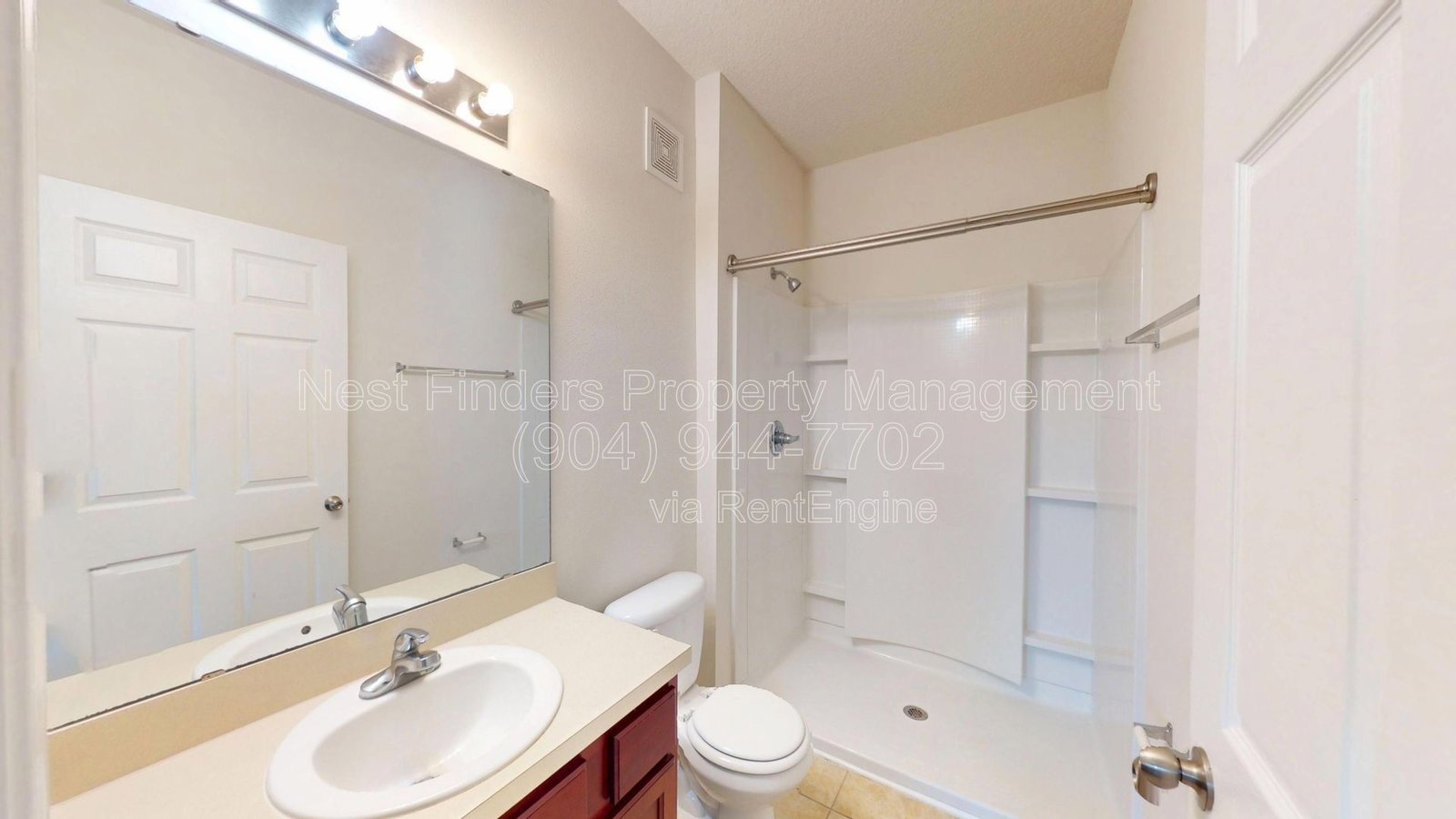 Beautiful and well-maintained condo with a gorgeous view is available now for immediate occupancy! property image