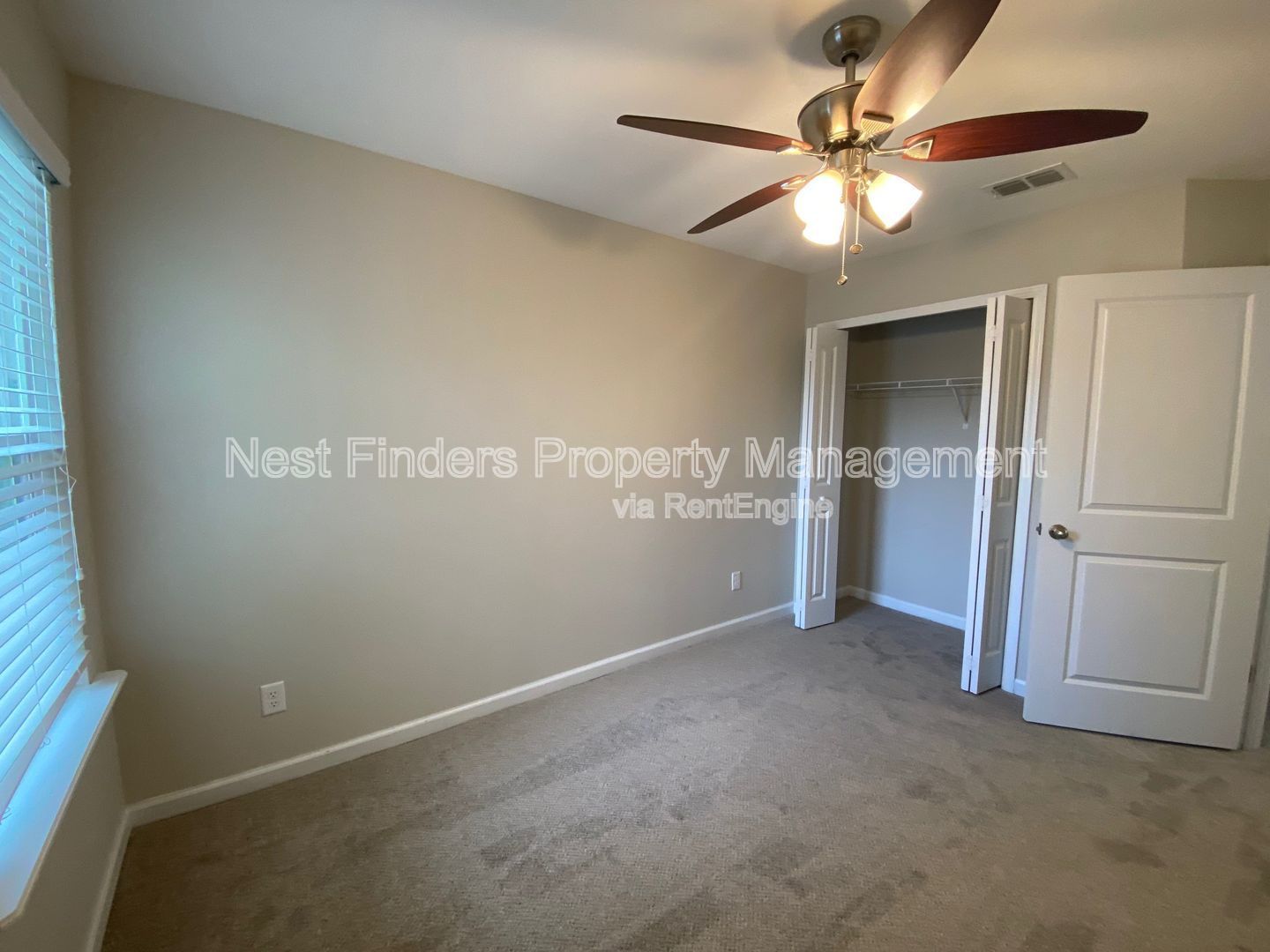 Beautiful 3 bedroom, 2.5 bathroom END unit townhouse for rent in Kendall Pointe! property image