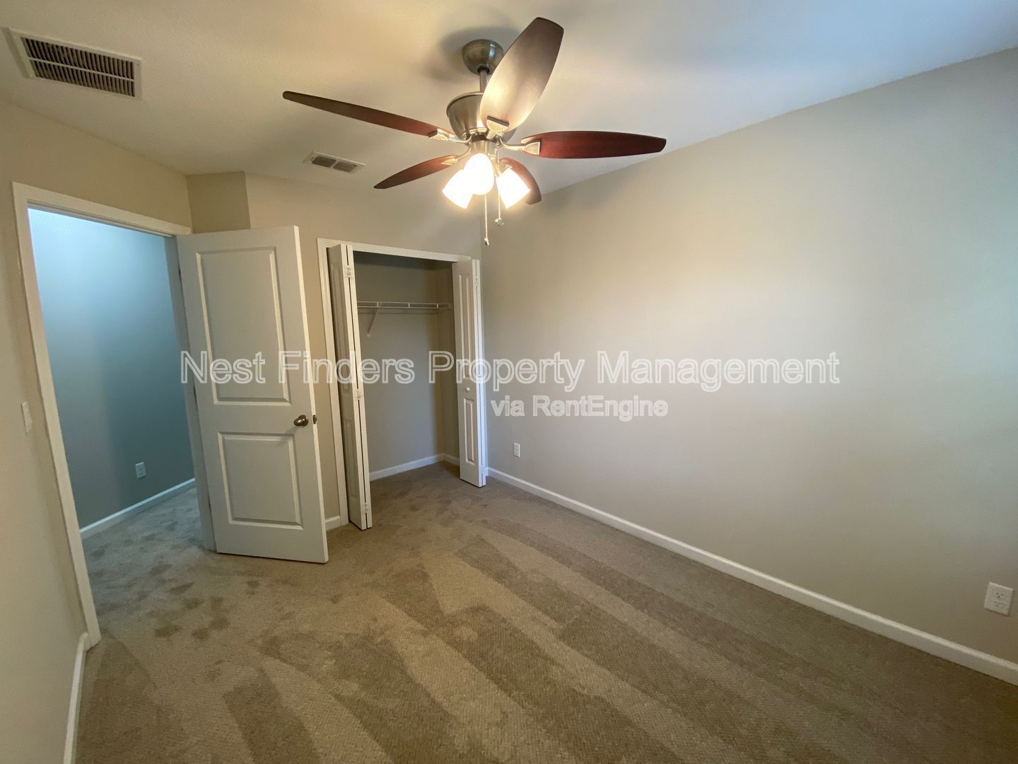 Beautiful 3 bedroom, 2.5 bathroom END unit townhouse for rent in Kendall Pointe! property image
