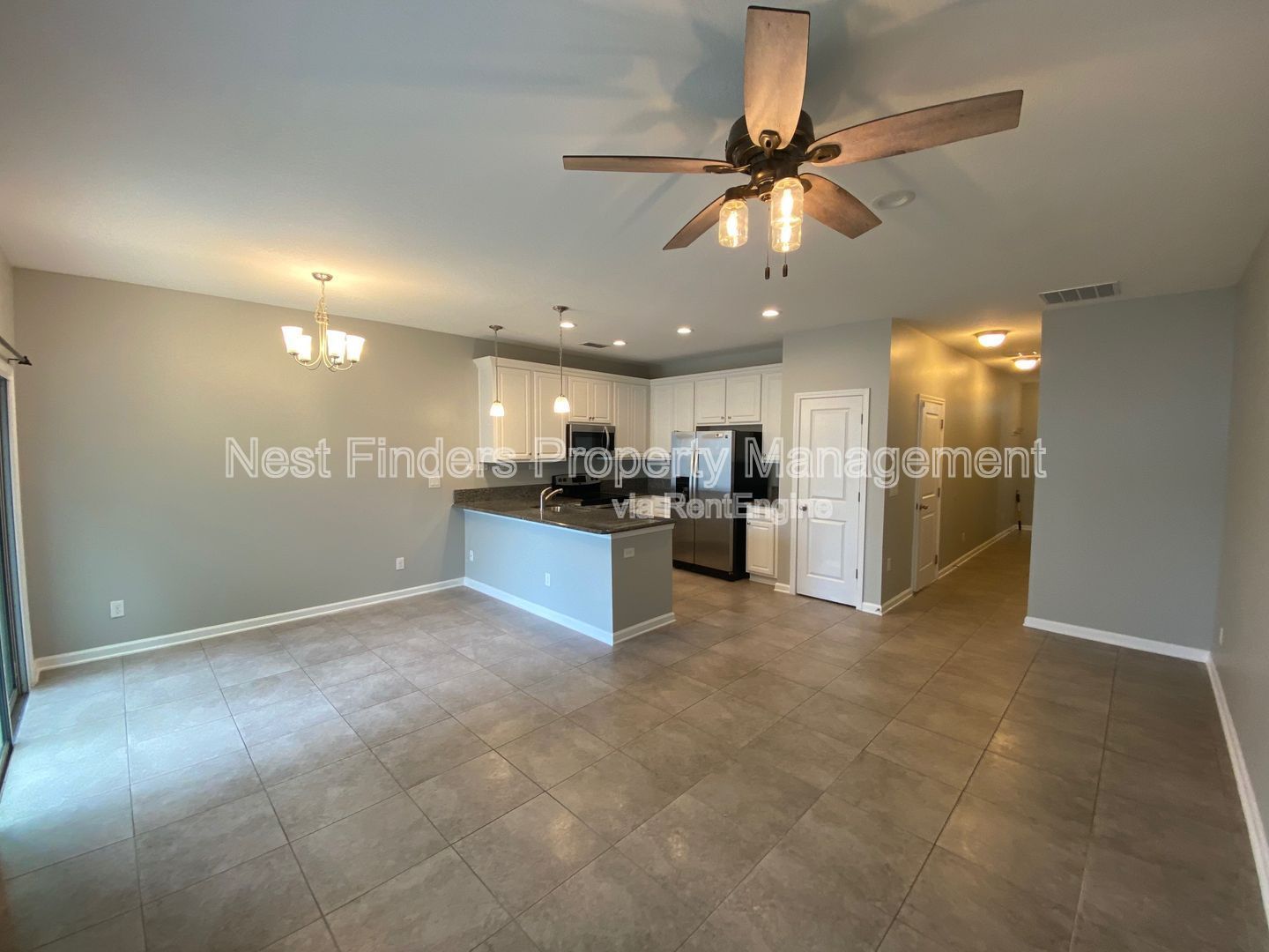 Beautiful 3 bedroom, 2.5 bathroom END unit townhouse for rent in Kendall Pointe! property image
