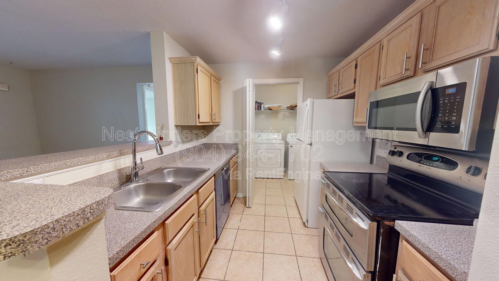 Nice 1 bedroom condo in Villas of Timberlin Parc! property image