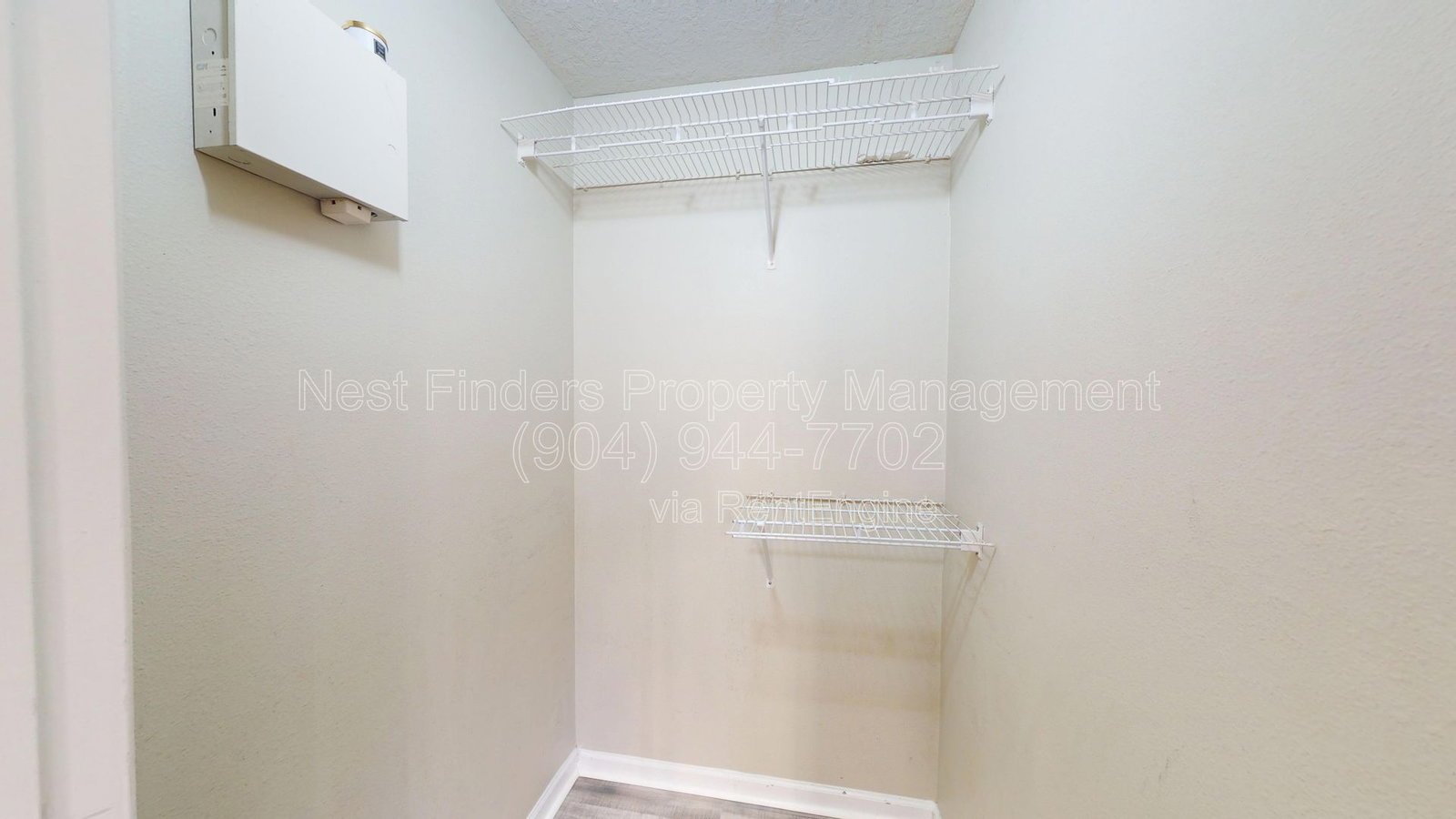 Nice 1 bedroom condo in Villas of Timberlin Parc! property image