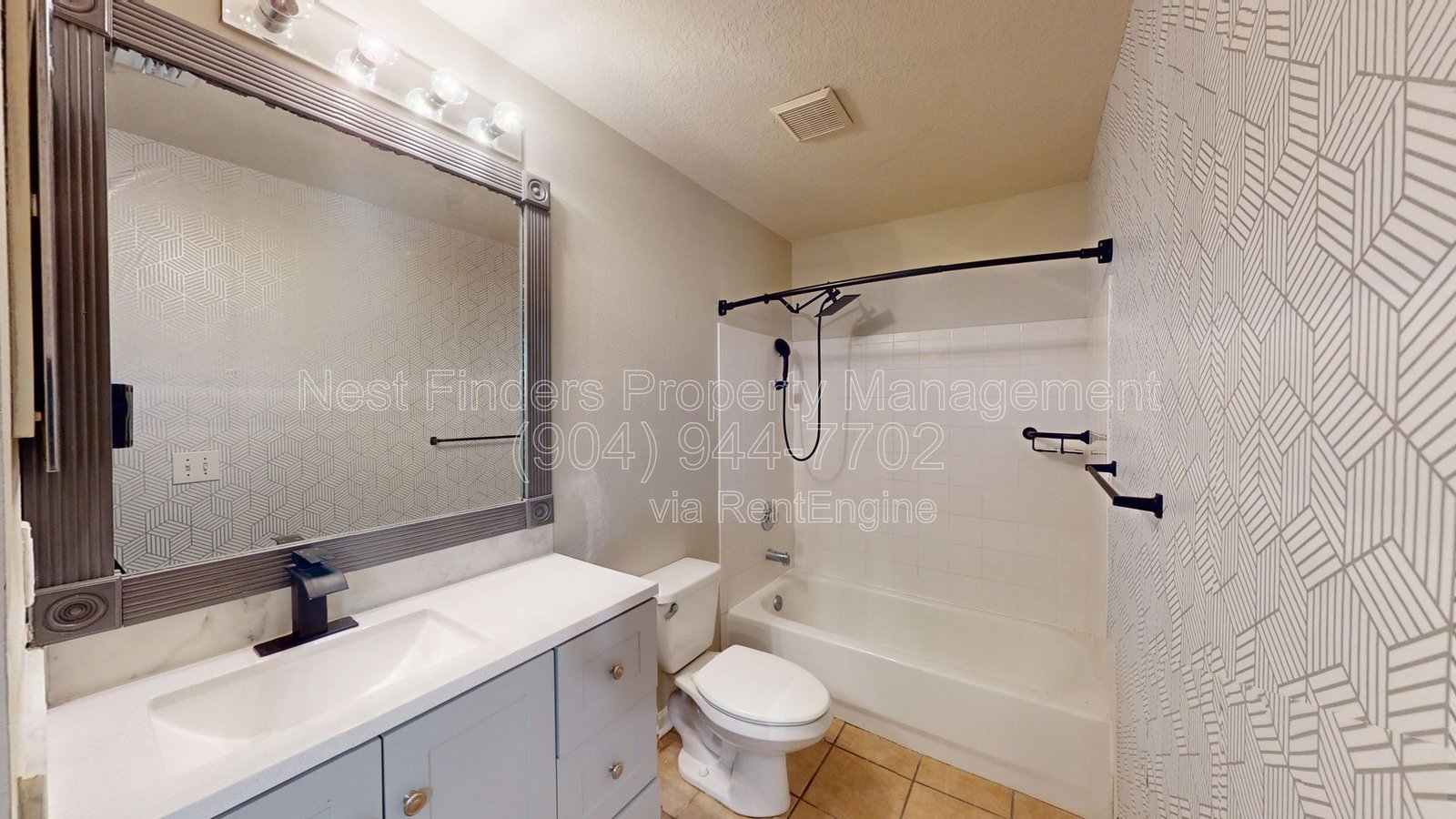 Nice 1 bedroom condo in Villas of Timberlin Parc! property image
