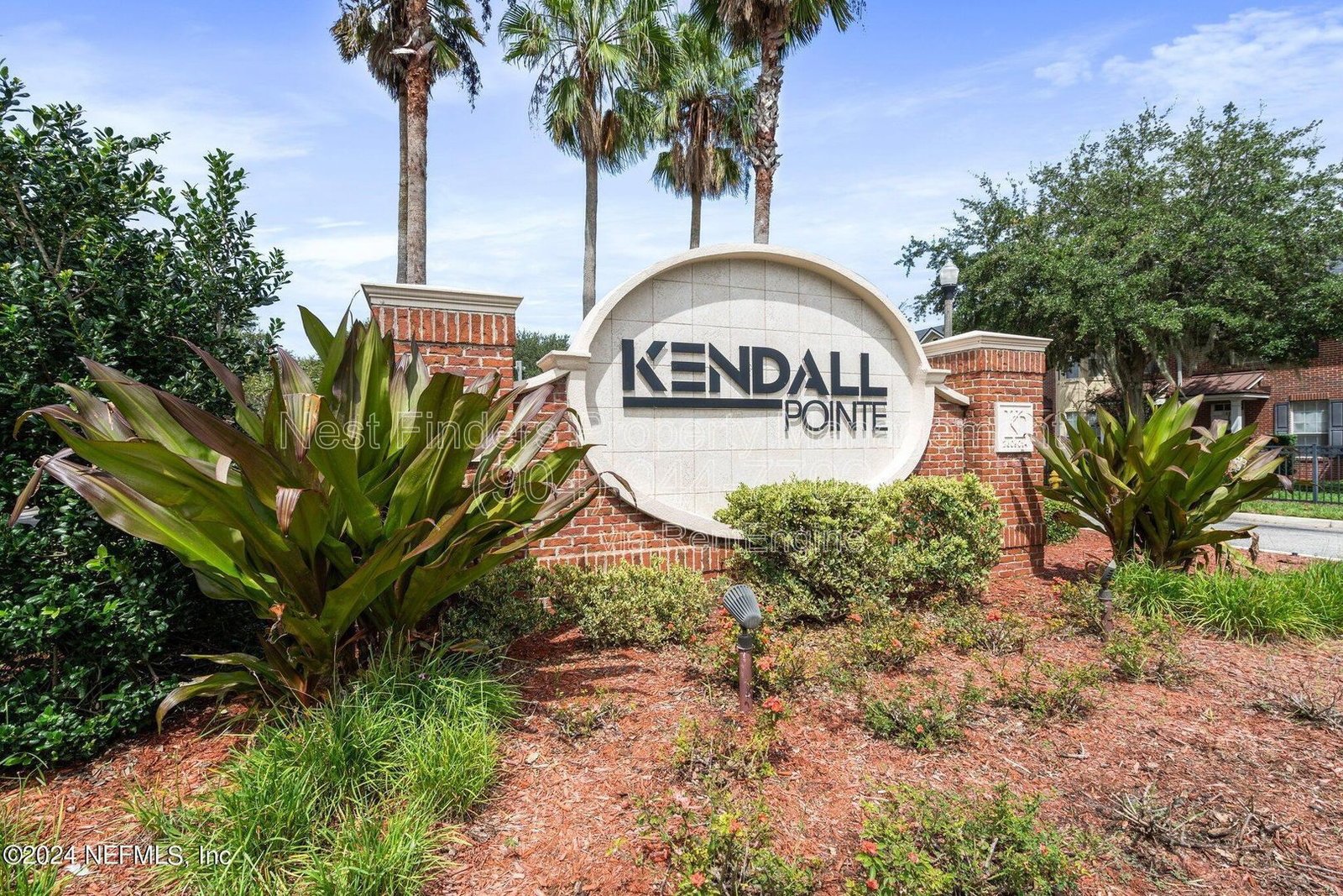 Beautiful 3 bedroom, 2.5 bathroom END unit townhouse for rent in Kendall Pointe! property image