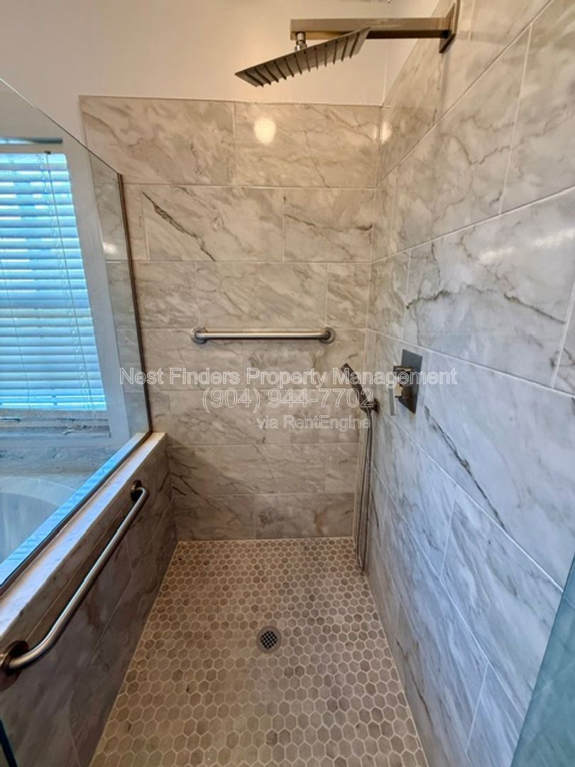 Beautifully maintained 3-bedroom, 2-bathroom home for rent in the heart of Mandarin! property image