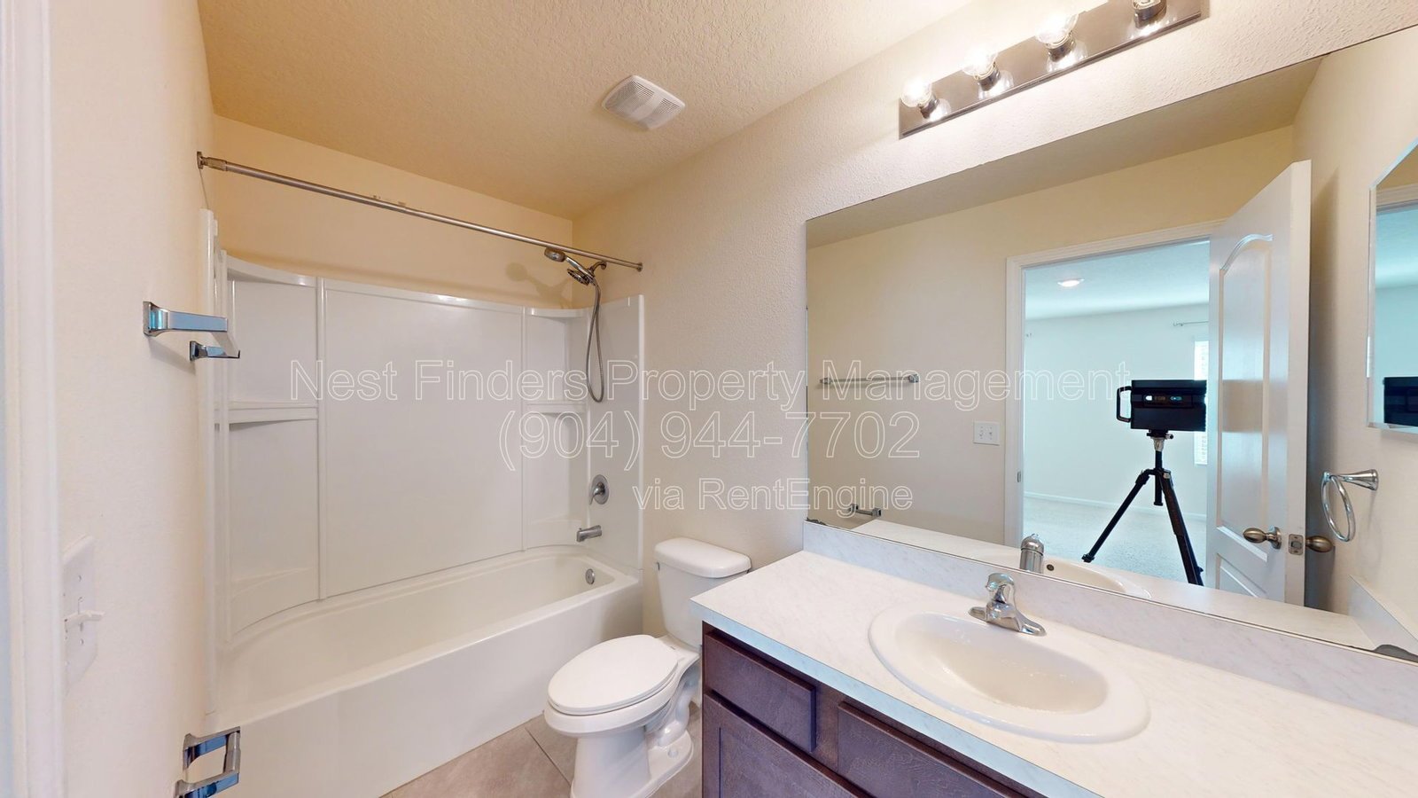 Introducing this inviting 3-bedroom, 2.5-bathroom townhome nestled in the charming community of Aralia. property image