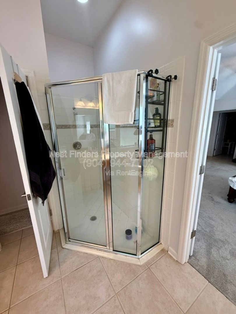 Beautiful 3-bedroom, 3-bathroom home for rent in Walden Chase, tucked away on a quiet cul-de-sac! property image
