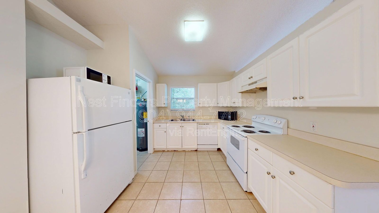 Cute 3 bedroom, 2 bathroom house just minutes away from the historic area of St Augustine! property image
