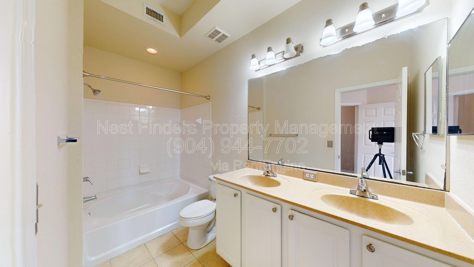 Welcome to this beautiful 3-bedroom, 2-bathroom condo located in the sought-after Mirabella community. property image