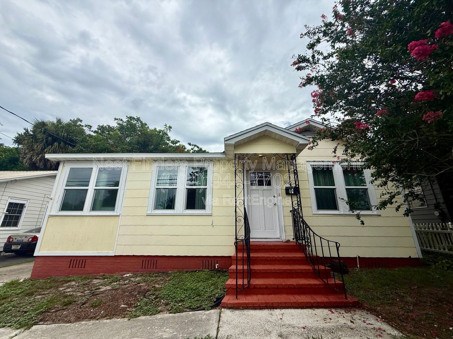 Charming 3-bedroom, 2-bath home located in the heart of Lakeshore! property image