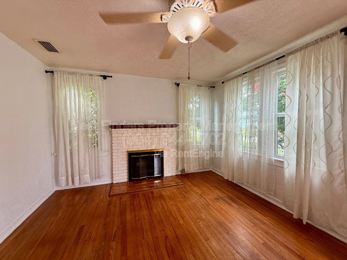 Charming 3-bedroom, 2-bath home located in the heart of Lakeshore! property image