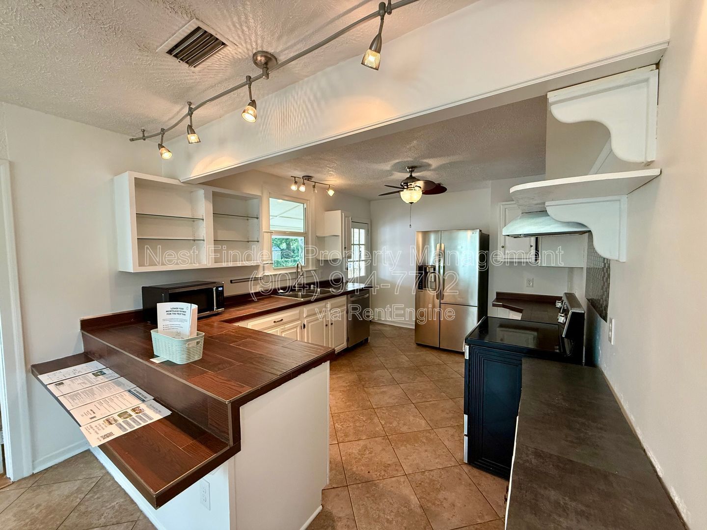 Charming 3-bedroom, 2-bath home located in the heart of Lakeshore! property image