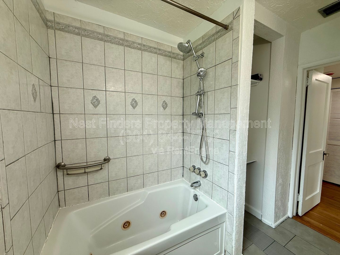 Charming 3-bedroom, 2-bath home located in the heart of Lakeshore! property image